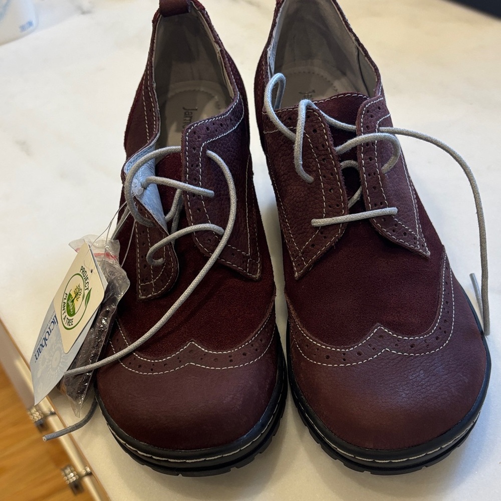 Jambu Burgundy Suede Lace-Up Shoes‎ Leather inside Size 10M